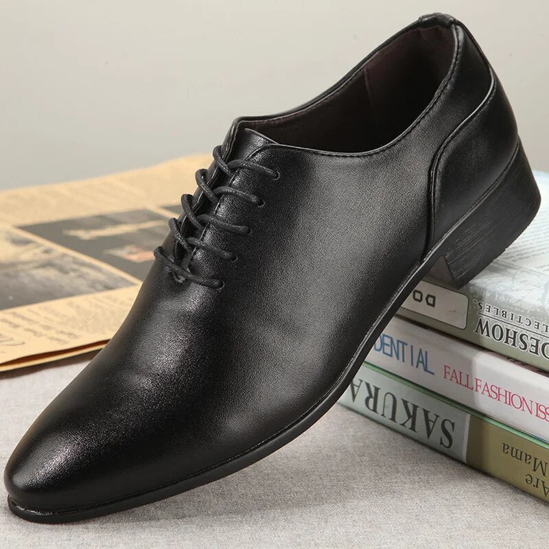 2020 New Patent Leather Men's Dress Shoes Handmade Office Business Wedding Blue Black Luxury Lace Up Formal Oxfords Mens Shoes