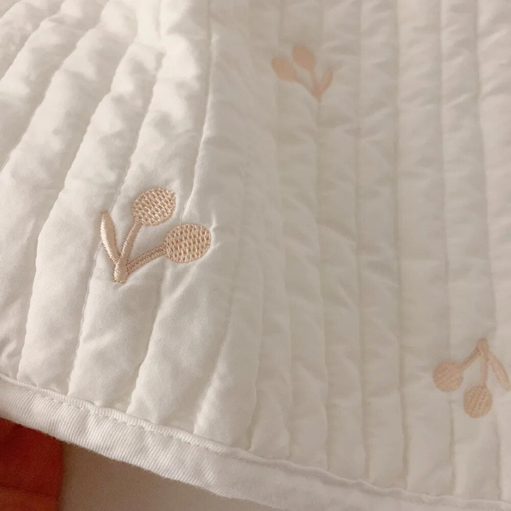 Korean Baby Quilt Bedding Set Cotton Cherry Embroidery Quilting Kids Sets in Crib Bed Duvet Quilts for Newborn Baby Girl Boy Cot