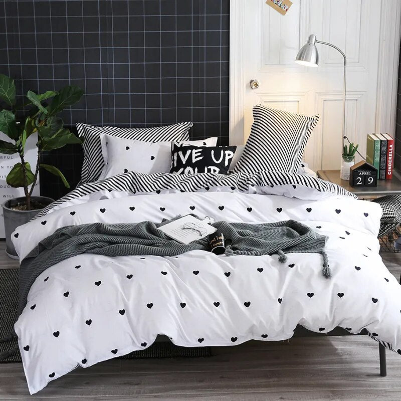 Bonenjoy Black and White Bed Linen Set King Size Heart Printed Bedding Sets ropa de cama y edredones Queen Bed Cover Bedding