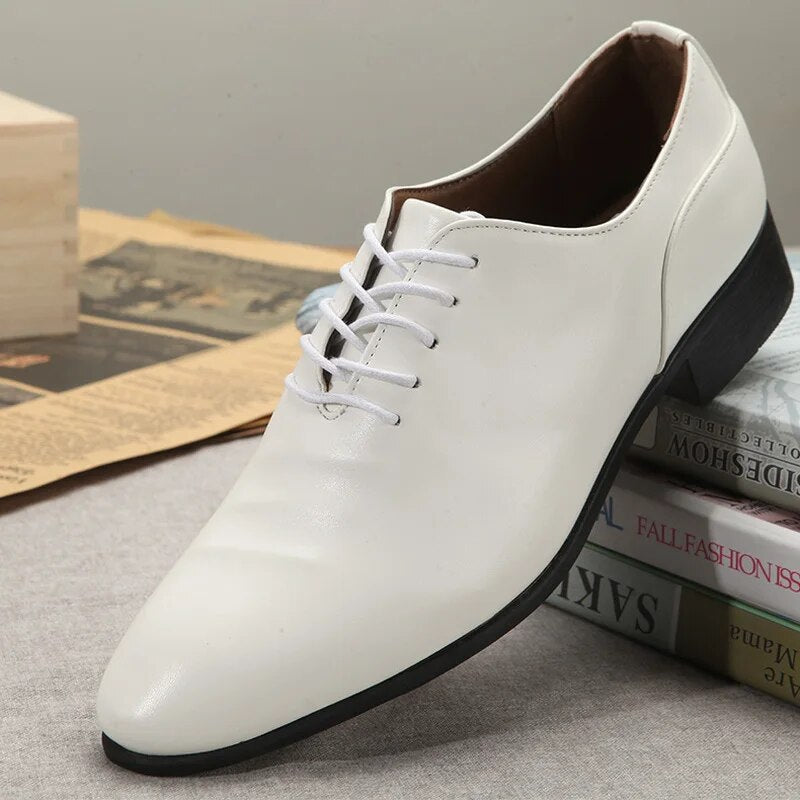 2020 New Patent Leather Men's Dress Shoes Handmade Office Business Wedding Blue Black Luxury Lace Up Formal Oxfords Mens Shoes