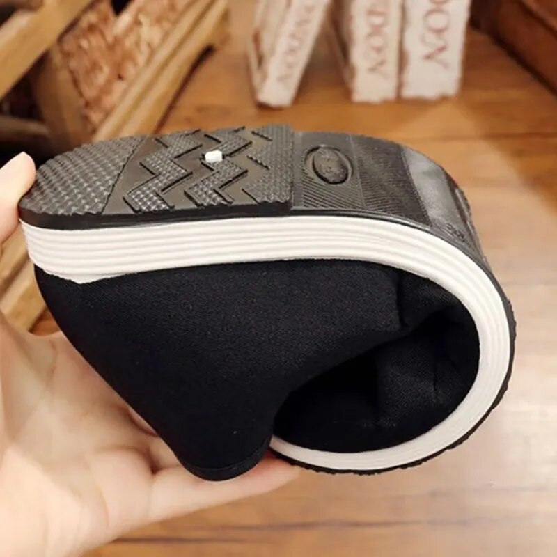 Chinese Traditional Martial Arts Shoes Men Kung Fu Wing Chun Tai-Chi Wushu Black Cloth Old Beijing Casual Shoes Sport Sneaker